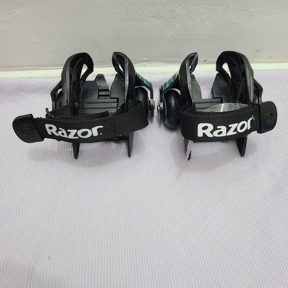 Razor Jetts & Jetts DLX Heel Wheels COMPLETE with Optional Spark Pads - Picture 3 of 7